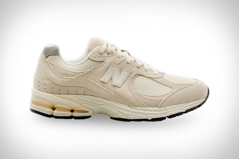 New Balance 2002R Calm 灰褐色运动鞋