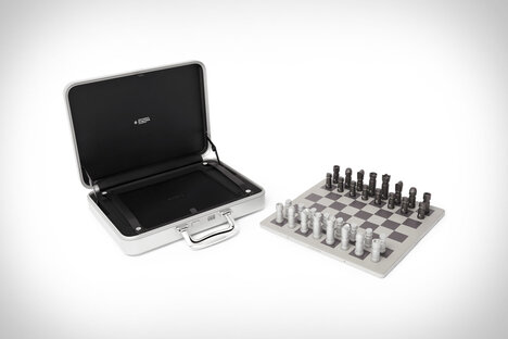 Rimowa Chess Attache Set Rimowa Chess Attache Set