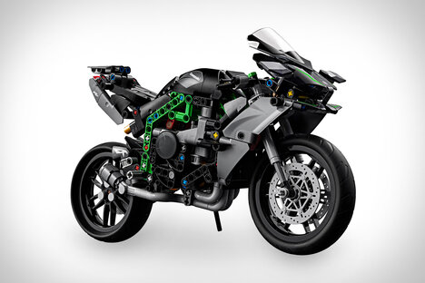 LEGO Kawasaki Ninja H2R Motorcycle LEGO Kawasaki Ninja H2R Motorcycle