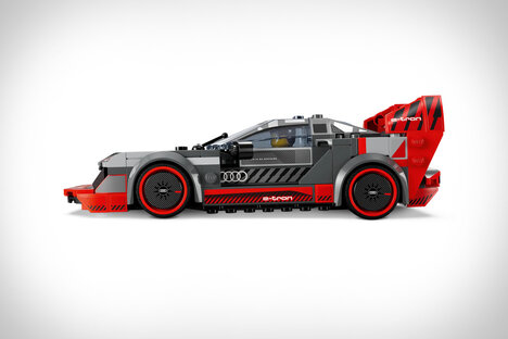 LEGO Audi S1 E-Tron quattro Race Car LEGO Audi S1 E-Tron quattro Race Car