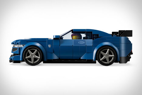 LEGO Ford Mustang Dark Horse LEGO Ford Mustang Dark Horse