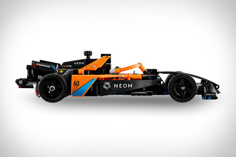 LEGO NEOM McLaren Formula E Race Car LEGO NEOM McLaren Formula E Race Car