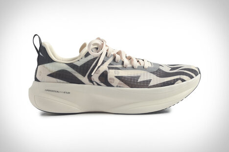 Brandblack Kaiju 跑鞋