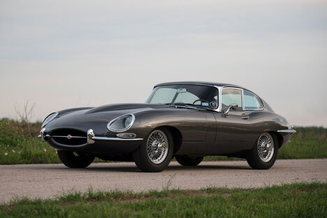 Moment Electric 1966 Series I Jaguar E-Type Moment Electric 1966 Series I Jaguar E-Type