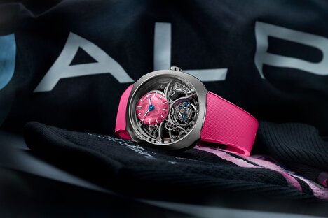 H. Moser & Cie. X Alpine Streamliner Skeleton Tourbillon Pink Watch H. Moser & Cie. X Alpine Streamliner Skeleton Tourbillon Pink Watch