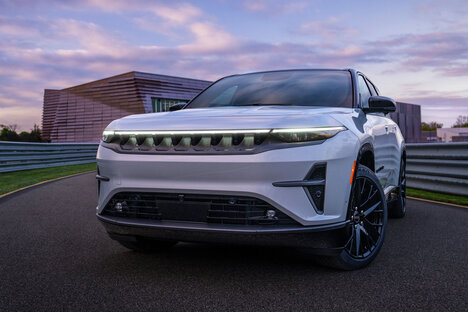 2024 Jeep Wagoneer S Electric SUV 2024 Jeep Wagoneer S Electric SUV