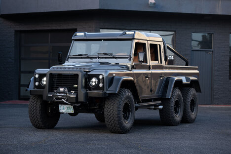 Manz Motor Co. Land Rover Defender 110 6×6 Truck Manz Motor Co. Land Rover Defender 110 6×6 Truck