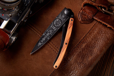 Deejo カスタマイズ可能なポケットナイフ