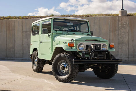 1976 Toyota Land Cruiser FJ40 V8 Conversion