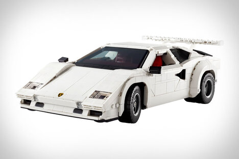 LEGO Lamborghini Countach 5000 Quattrovalvole LEGO Lamborghini Countach 5000 Quattrovalvole
