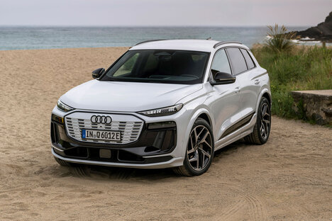 2025 Audi Q6 e-tron SUV 2025 Audi Q6 e-tron SUV