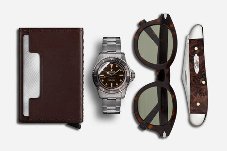 Everyday Carry: Bordeaux Everyday Carry: Bordeaux