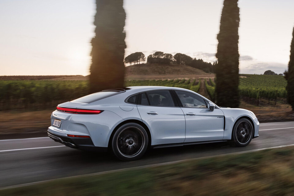 2025 Porsche Panamera Turbo S EHybrid Uncrate