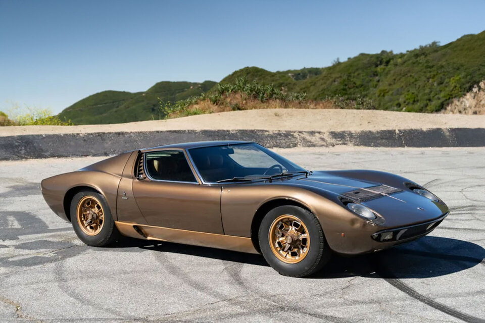 Unrestored 1970 Lamborghini Miura P400 S | Uncrate