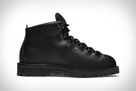 Danner Mountain Light Gore-Tex 靴