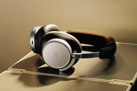 Bang & Olufsen Beoplay H100 Headphones Bang & Olufsen Beoplay H100 Headphones