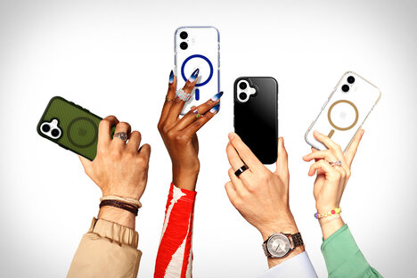 Coques Tech21 pour iPhone 16