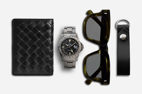 Everyday Carry: Dark Sea Everyday Carry: Dark Sea