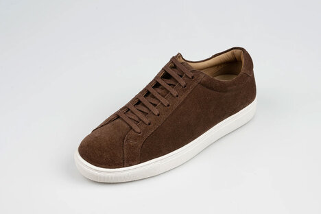 Collars &amp; Co. CEO 运动鞋