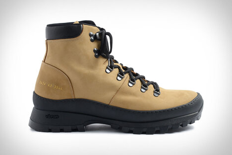 Common Projects 登山靴