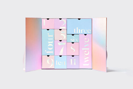 12 Days of Kitsch Advent Calendar 12 Days of Kitsch Advent Calendar