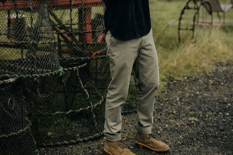 Pantalón ajustado de base Taylor Stitch