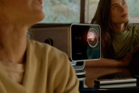 Leica Cine Play 1 Projector Leica Cine Play 1 Projector