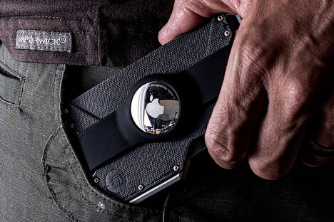 Dango D01 Airtag Wallet