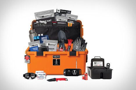 Uncharted Supply x Yeti 60L Basecamp-Überlebenskit