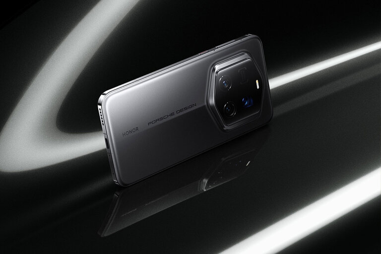 Honor x Porsche Design Magic7 RSR Smartphone