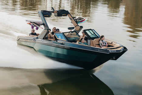 2025 MasterCraft XSTAR 25 Day Boat