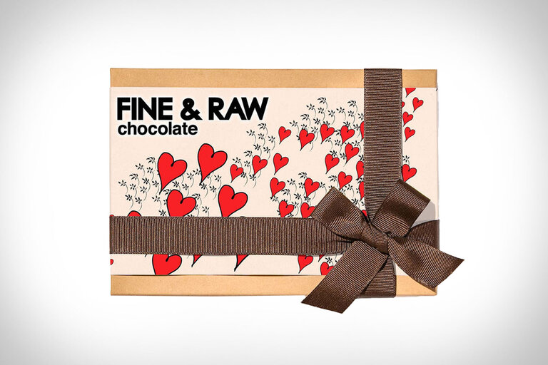 Fine & Raw Valentines Chocolate Gift Set