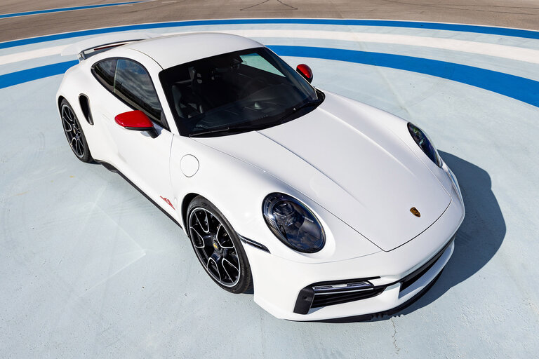 000 Magazine 911 Turbo S Giveaway