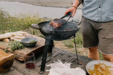 Barebones All-in-One Cast Iron Grill Barebones All-in-One Cast Iron Grill