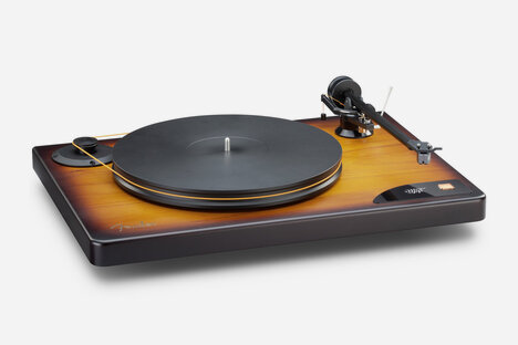 Mofi x Fender American Vintage Turntable Mofi x Fender American Vintage Turntable