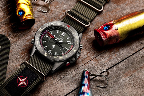 Timex Expedition 潮汐温度指南针手表