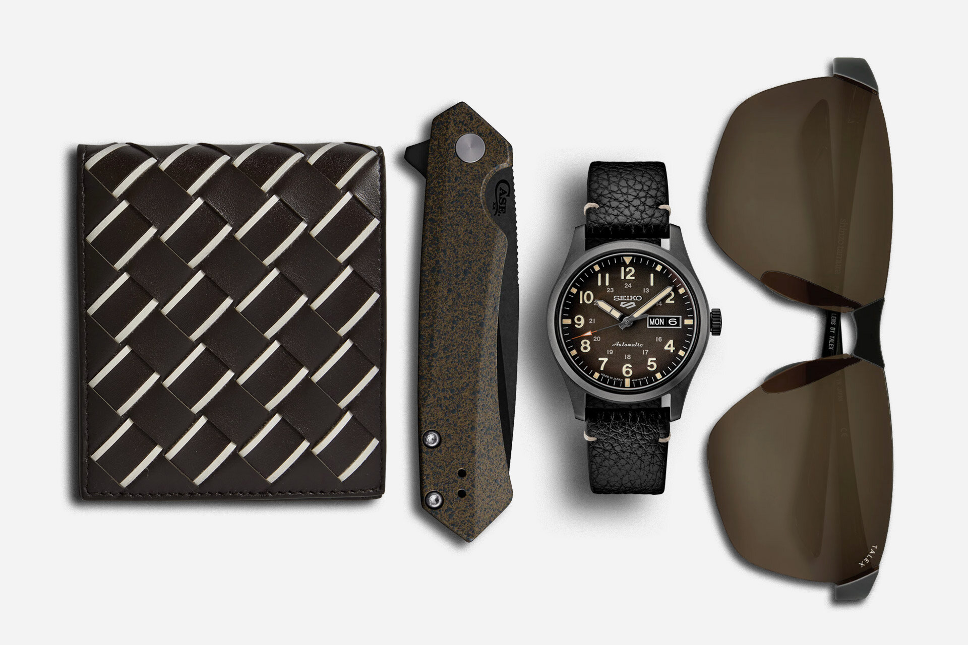 Everyday Carry: Umber | Uncrate