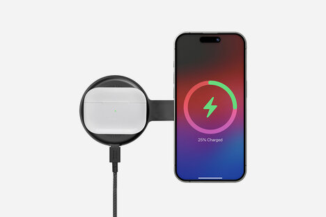 Native Union Voyage 2-in-1 Magnetic Wireless Charger Native Union Voyage 2-in-1 Magnetic Wireless Charger