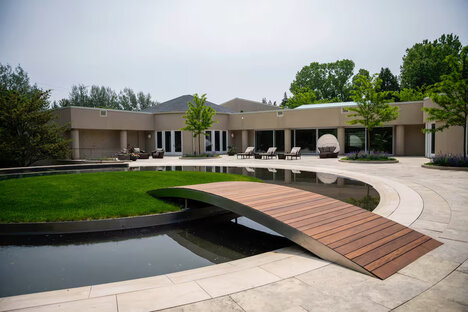Michael Jordan's Champions Point House Michael Jordan's Champions Point House
