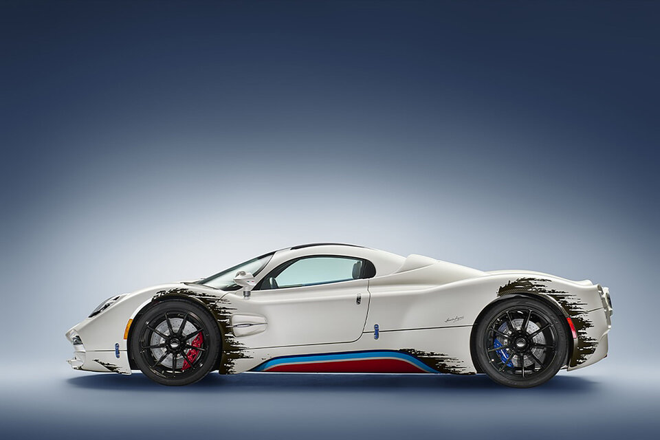 桑山忠明: IN PURSUIT OF LUCIDITY Pagani Utopia is Yet Another Masterpiece from Horacio