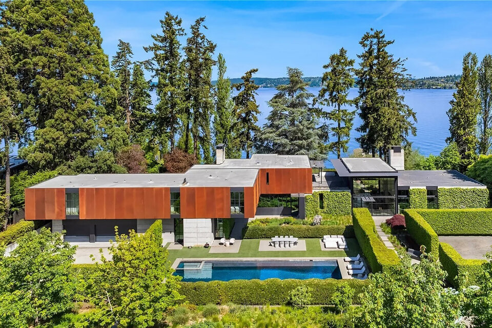 Triptych House