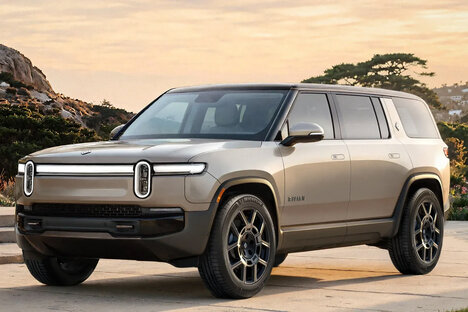 2026 Rivian R1S Quad Pebble Beach SUV