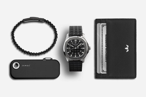 Everyday Carry: Dark Horse Everyday Carry: Dark Horse