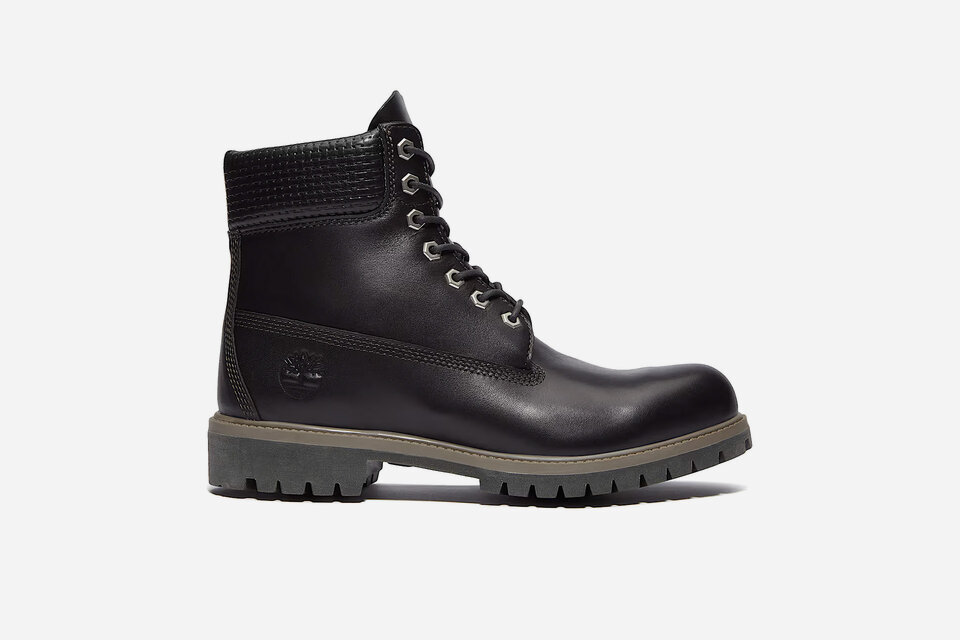 Snow Peak x New Balance Extreme Spec R_C4 Mid Boot | Uncrate