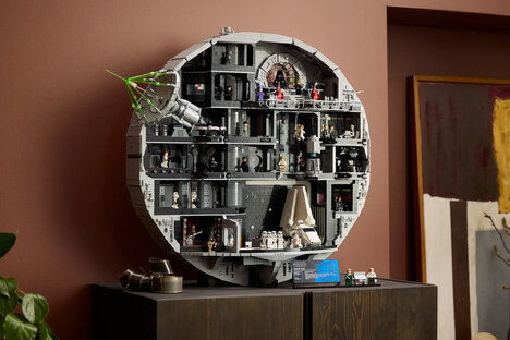 LEGO Star Wars Ultimate Collector Series Death Star Diorama LEGO Star Wars Ultimate Collector Series Death Star Diorama