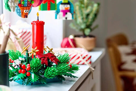 LEGO Icons Christmas Table Decoration