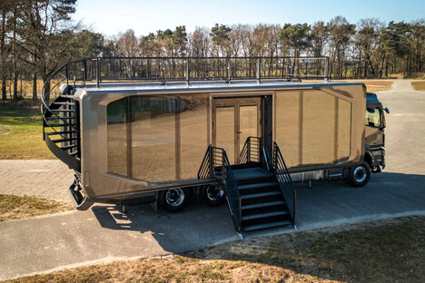 Shiver x Expandable 6x6 Dakar RV