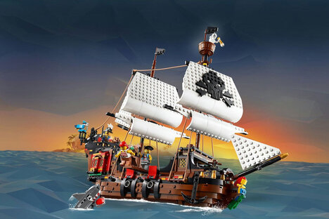 LEGO Classic Pirate Ship