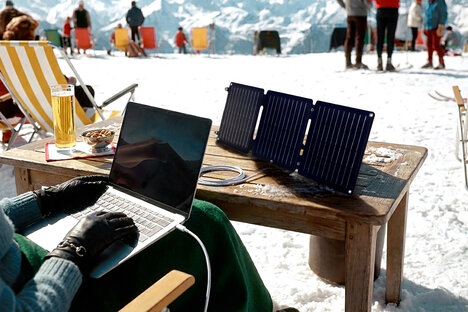 Preppi Solar Laptop & Phone Charger