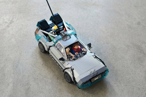 LEGO Back to the Future Time Machine